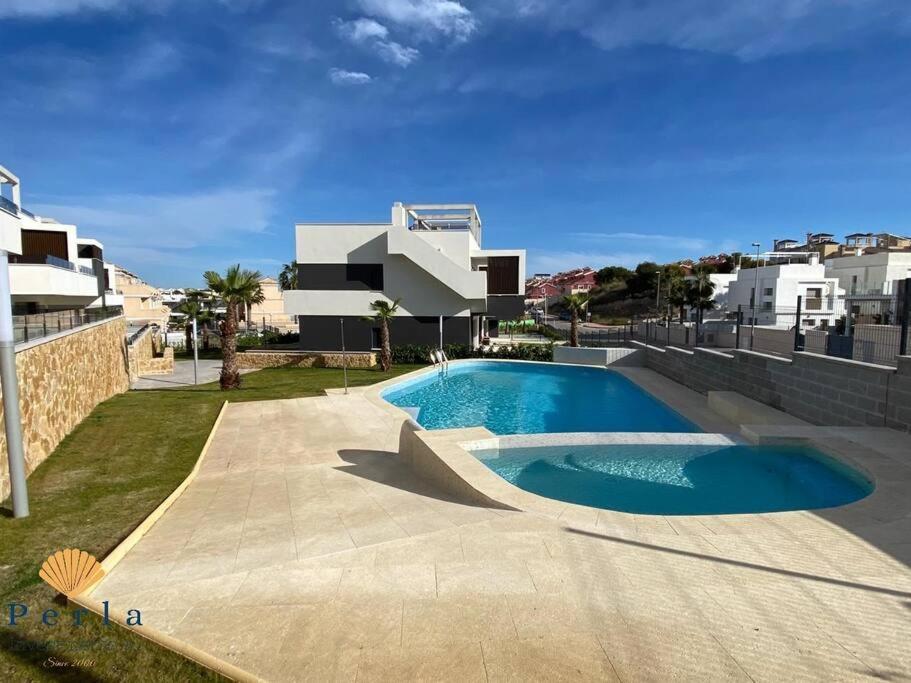 Beautiful New South Facing Bungalow With Large Terrace Dehesa de Campoamor  Exterior photo
