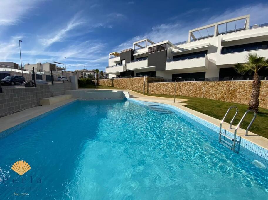 Beautiful New South Facing Bungalow With Large Terrace Dehesa de Campoamor  Exterior photo