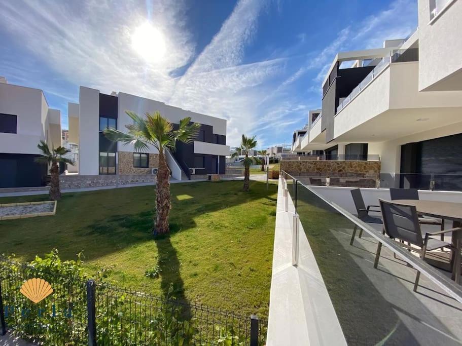 Beautiful New South Facing Bungalow With Large Terrace Dehesa de Campoamor  Exterior photo