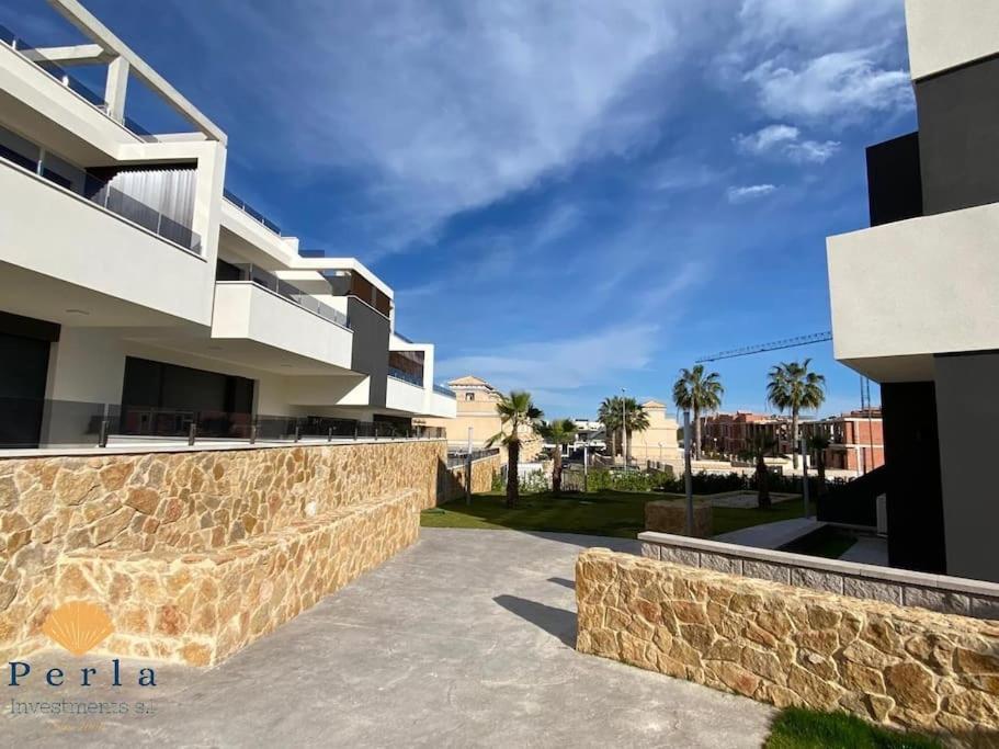 Beautiful New South Facing Bungalow With Large Terrace Dehesa de Campoamor  Exterior photo