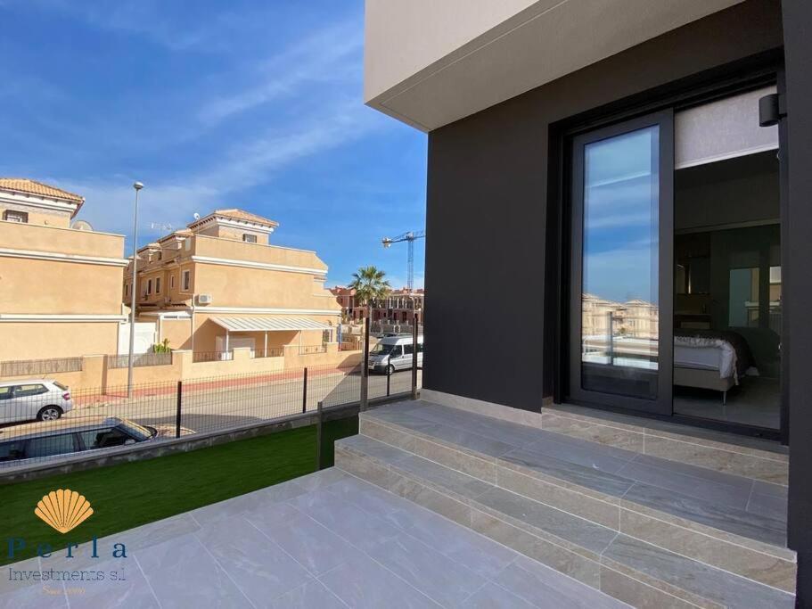 Beautiful New South Facing Bungalow With Large Terrace Dehesa de Campoamor  Exterior photo